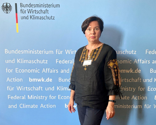 Impact of War on Science and Academic Communities: Vulnerability and Responsibility of Scientists