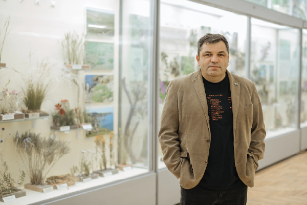 Saving 32 Thousand Plants. The Story of Kherson Herbarium under Occupation