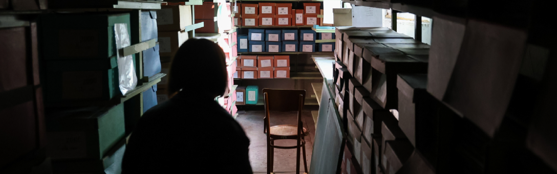 Вартові історії. Як Державний архів Херсонської області відновлює викрадені росіянами документи