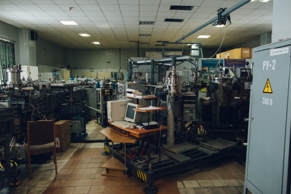 Прифронтова прикладна фізика