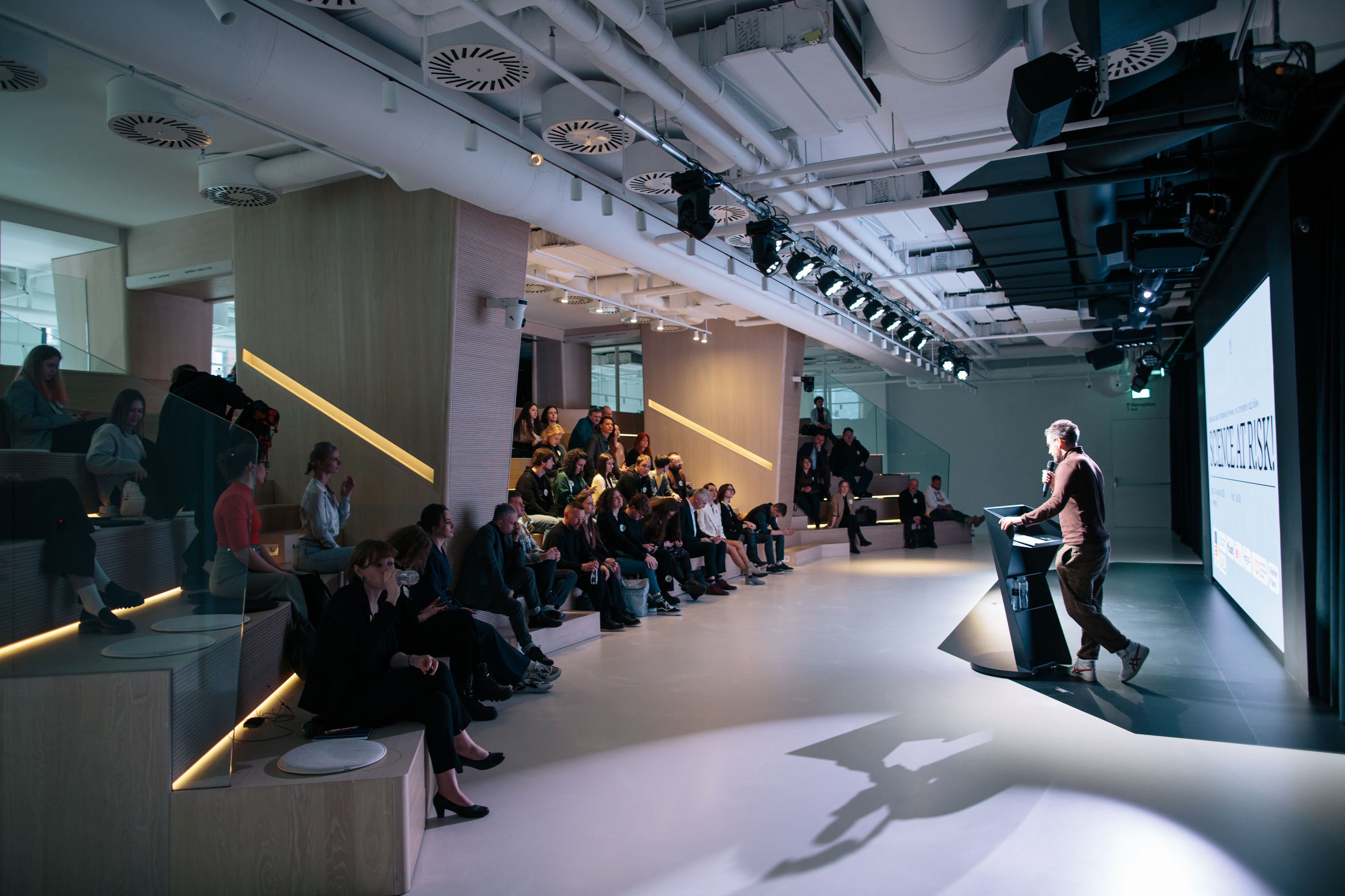 «Наука в небезпеці»: презентація платформи для збереження та відновлення української науки