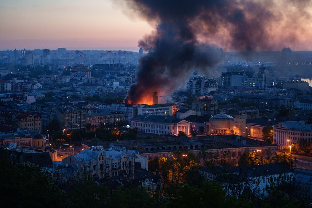 “Lost Worlds.” How the Russian strike ruined the Chornobyl Museum in Kyiv №15