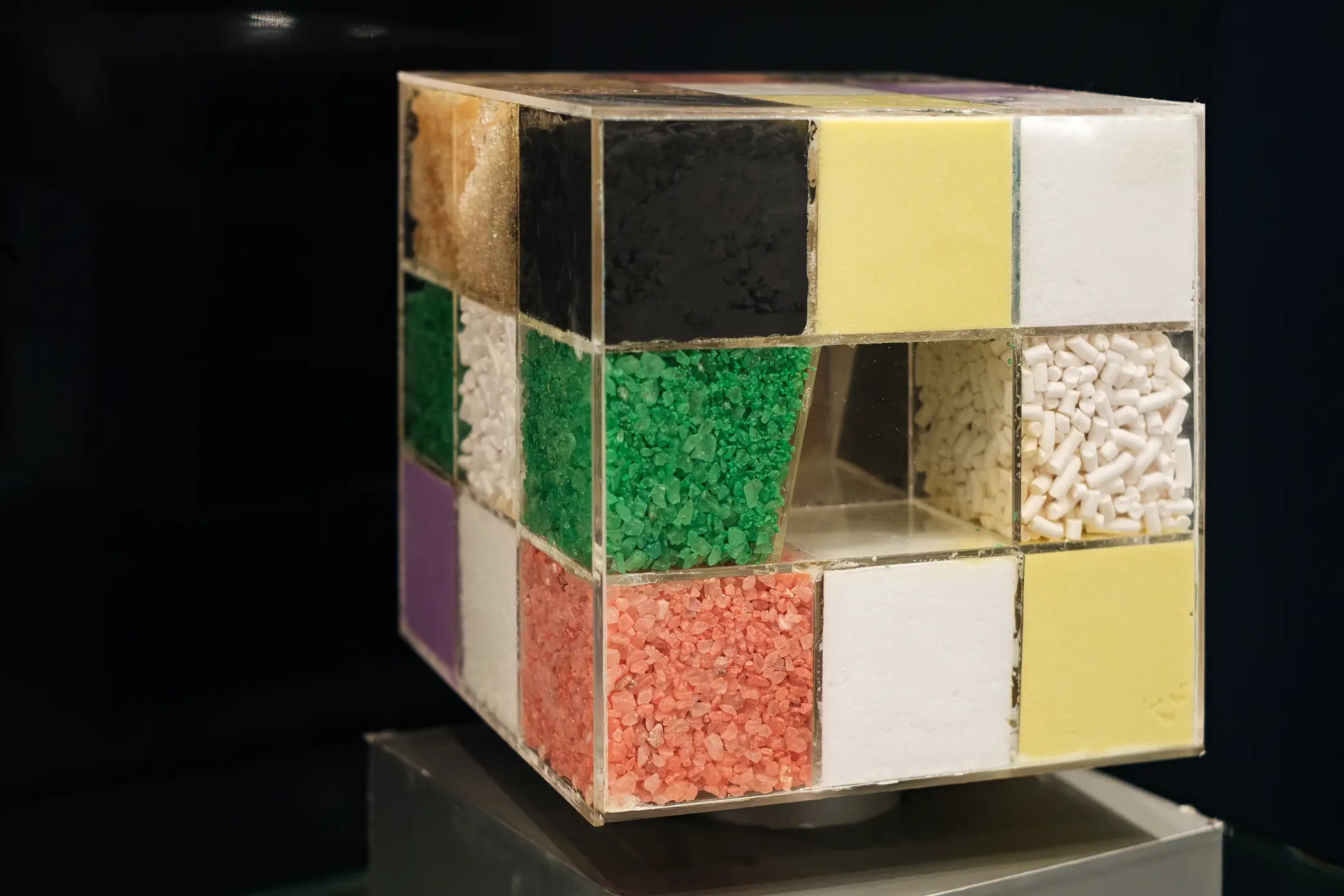 Науково-технологічний комплекс «Інститут монокристалів»: виростити і зберегти №9