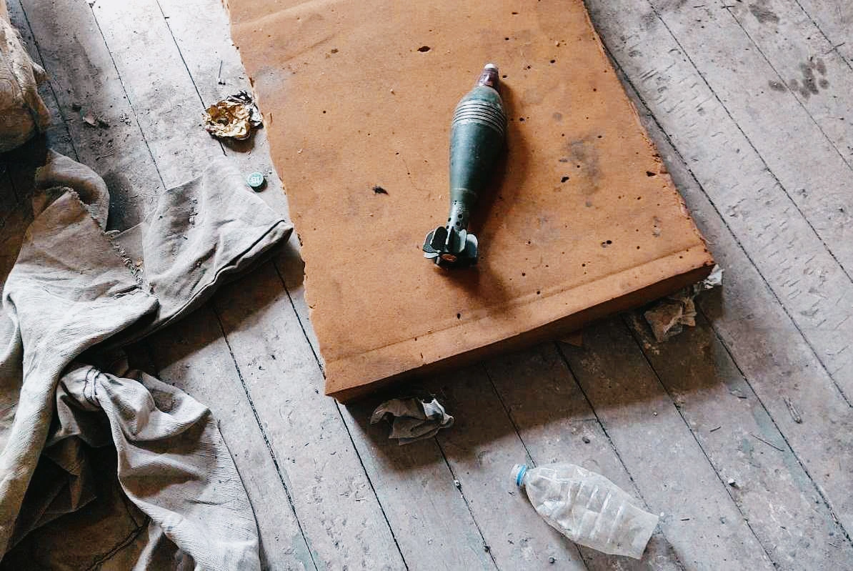 Explosive Fields: The Institute of Climate-Oriented Agriculture, Ammonium Nitrate Fortifications, and Aerial Bombs №9