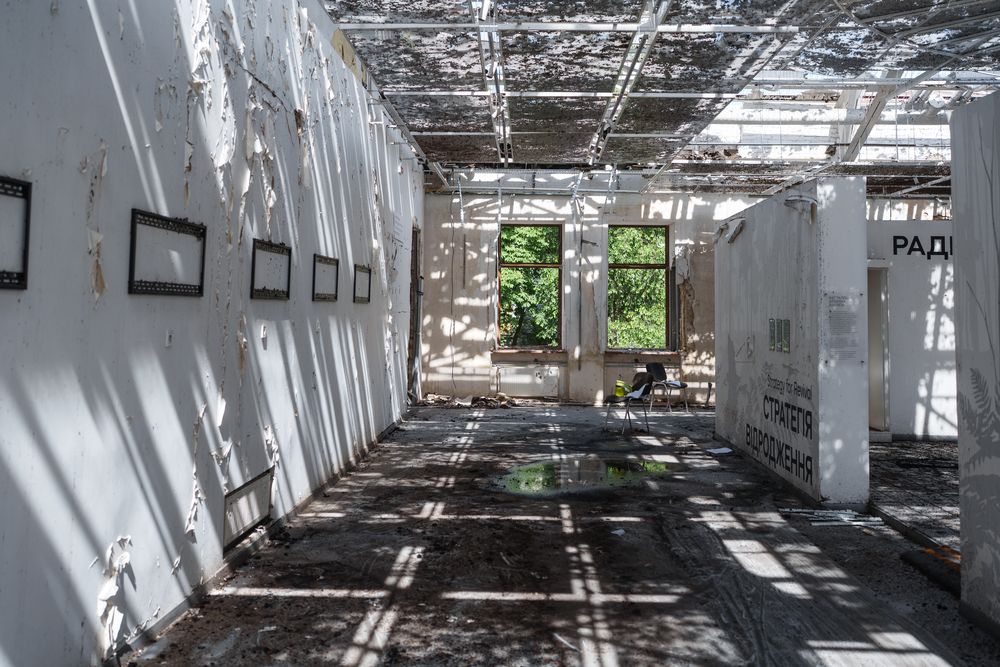 “Lost Worlds.” How the Russian strike ruined the Chornobyl Museum in Kyiv №7